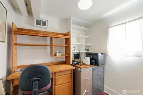 1631 N 54 Street Seattle WA 98103