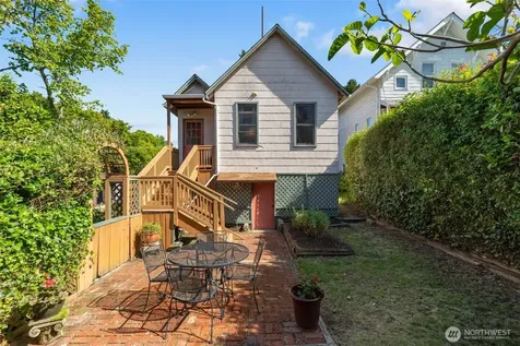 1631 N 54 Street Seattle WA 98103