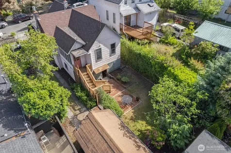 1631 N 54 Street Seattle WA 98103