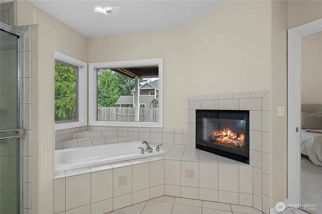 810 195th Avenue E Lake Tapps WA 98391