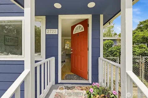 2722 NE Blakeley Street Seattle WA 98105