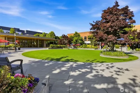 2722 NE Blakeley Street Seattle WA 98105