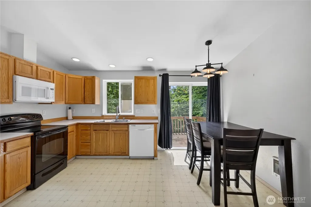 744 Summerset Way Sedro Woolley WA 98284