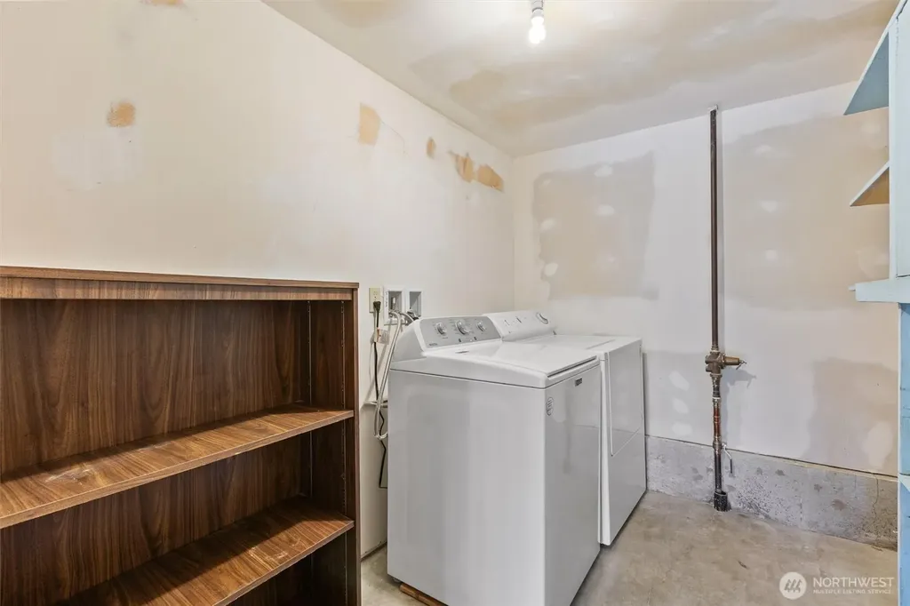 14906 110th Avenue NE Bothell WA 98011