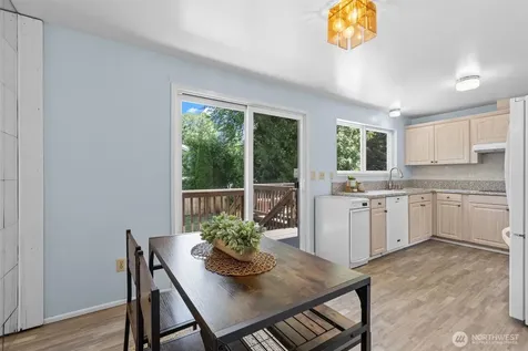 14906 110th Avenue NE Bothell WA 98011