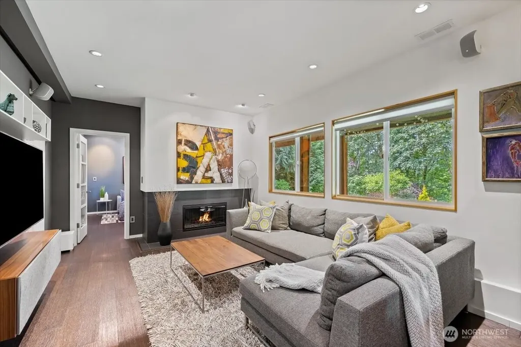 6144 NE 194th Place Kenmore WA 98028