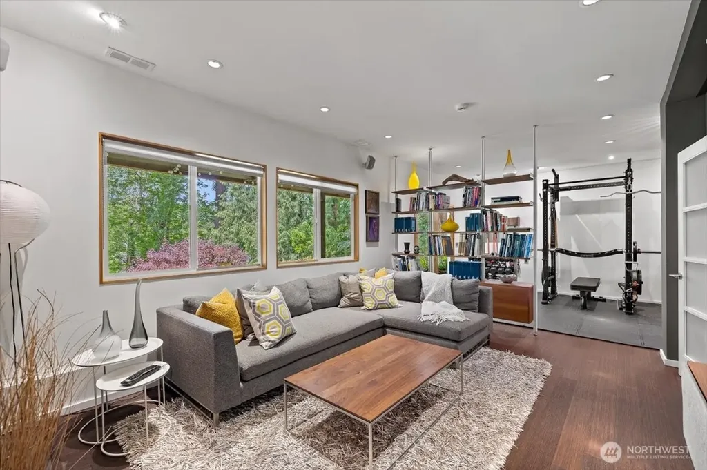 6144 NE 194th Place Kenmore WA 98028