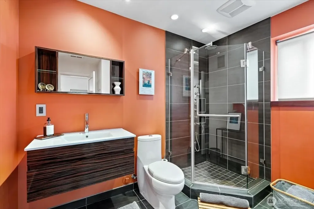 6144 NE 194th Place Kenmore WA 98028