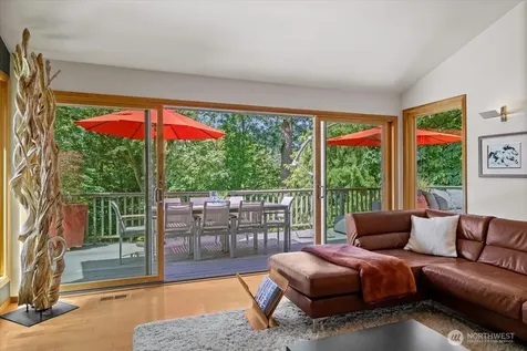 6144 NE 194th Place Kenmore WA 98028