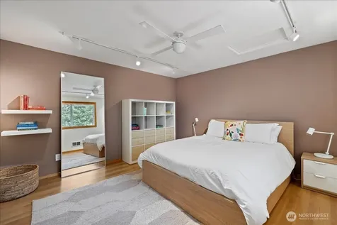 6144 NE 194th Place Kenmore WA 98028