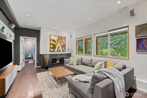 6144 NE 194th Place Kenmore WA 98028