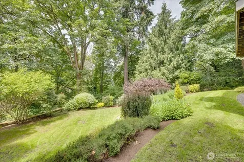 6144 NE 194th Place Kenmore WA 98028