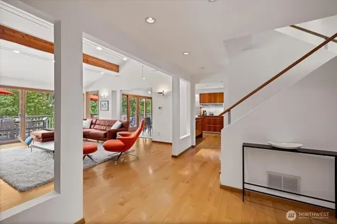 6144 NE 194th Place Kenmore WA 98028