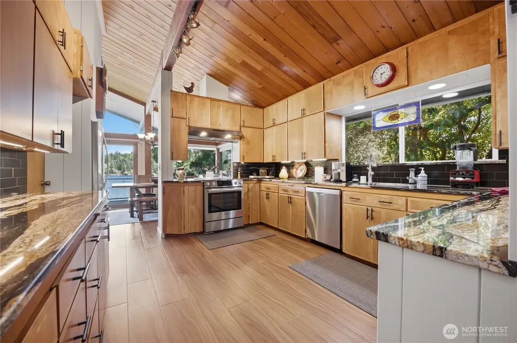 2109 SW Lake Roesiger Road Snohomish WA 98200