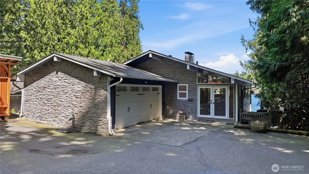 2109 SW Lake Roesiger Road Snohomish WA 98200