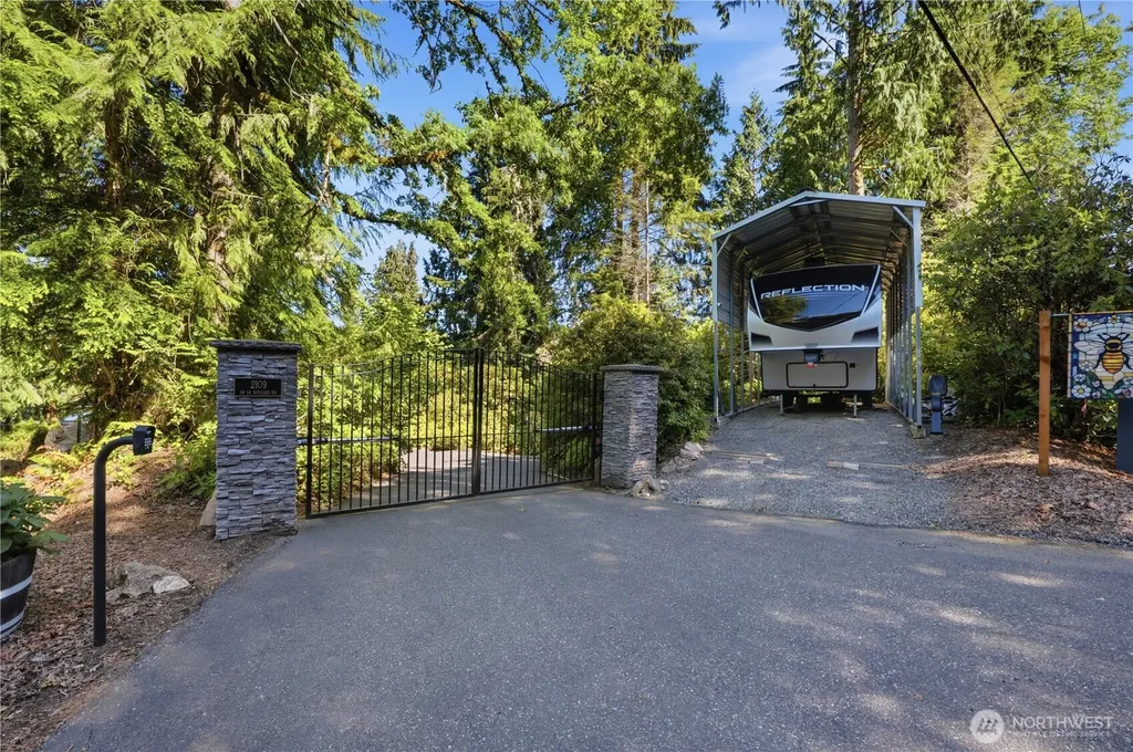 2109 SW Lake Roesiger Road Snohomish WA 98200