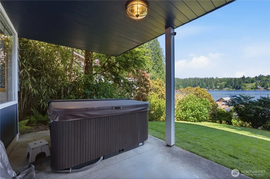 2109 SW Lake Roesiger Road Snohomish WA 98200