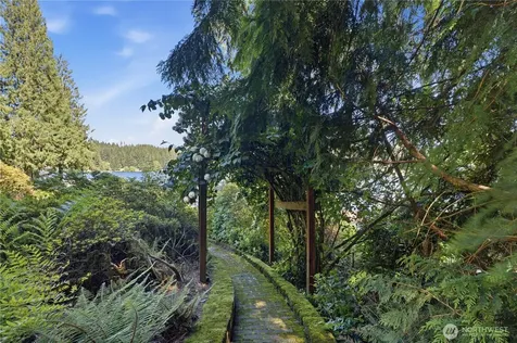 2109 SW Lake Roesiger Road Snohomish WA 98200