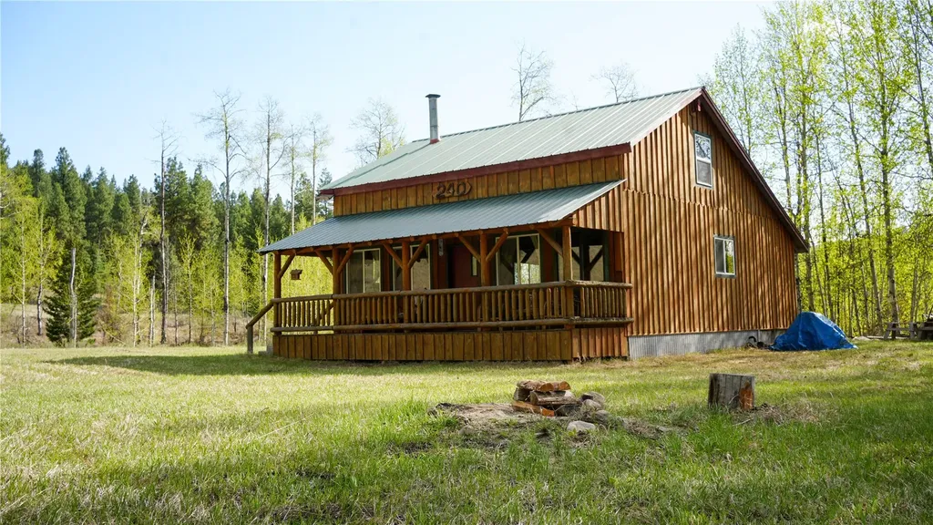 240 Old Railroad Road Oroville WA 98844
