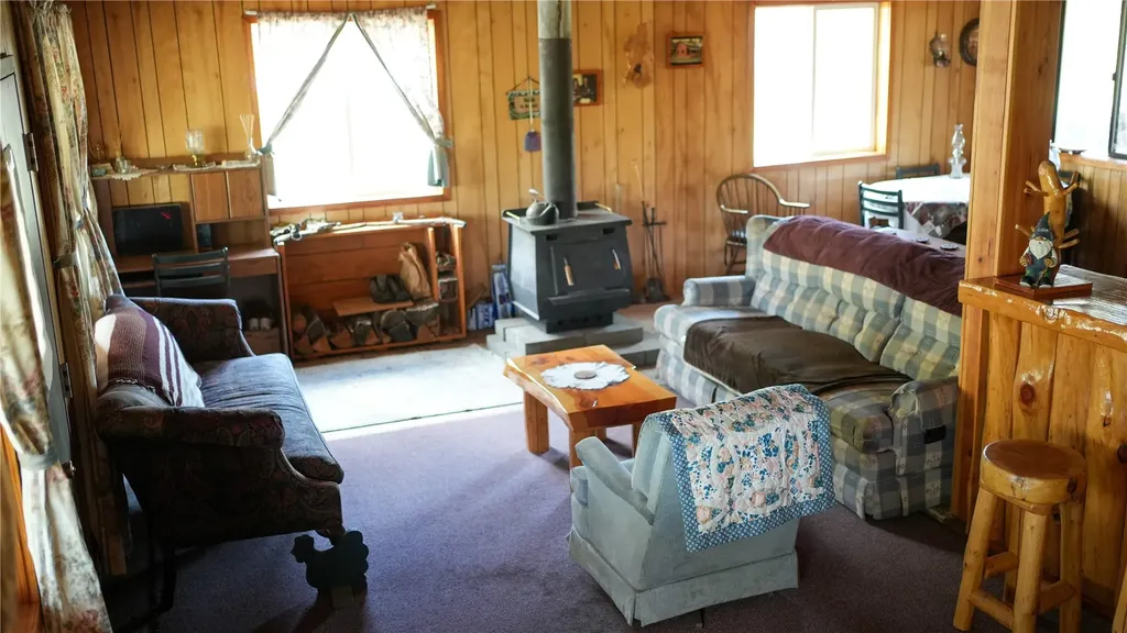 240 Old Railroad Road Oroville WA 98844