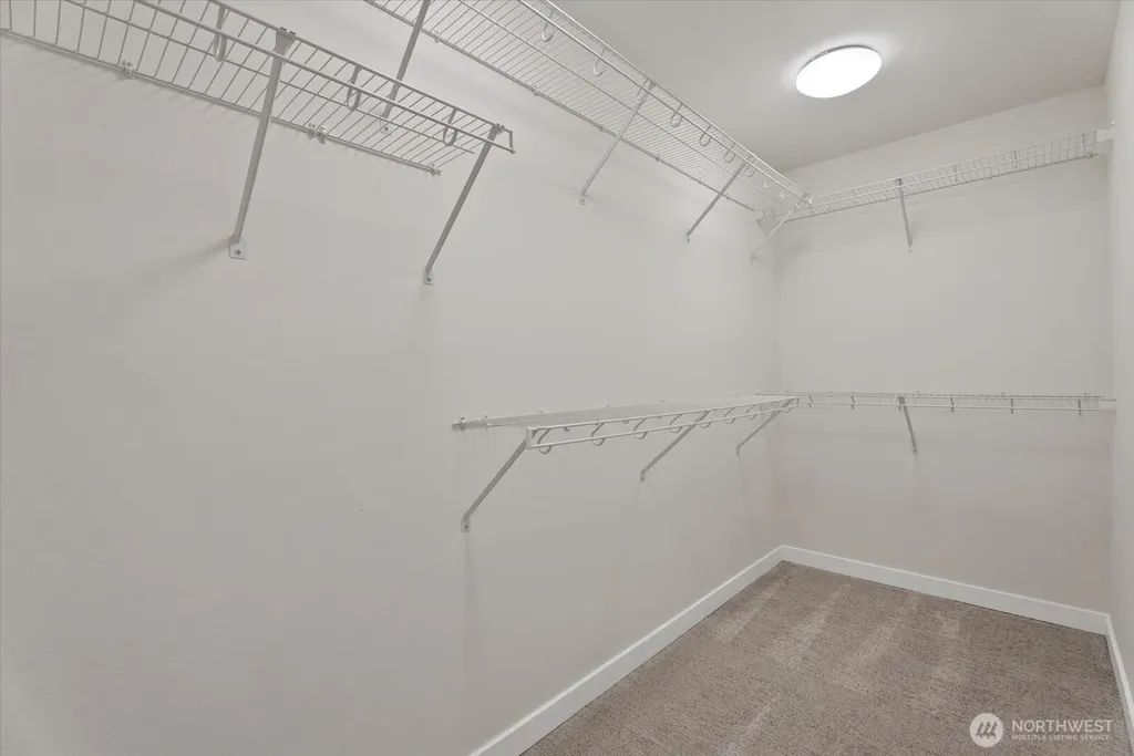 513 S Sullivan Street Seattle WA 98108