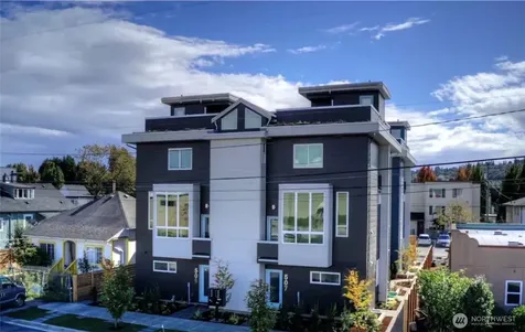 513 S Sullivan Street Seattle WA 98108