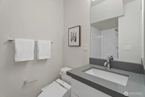 513 S Sullivan Street Seattle WA 98108