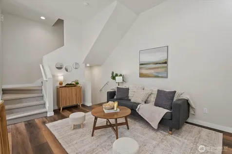 513 S Sullivan Street Seattle WA 98108