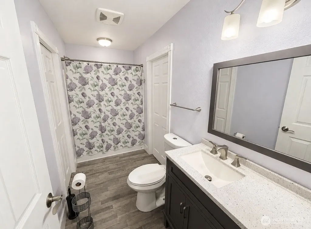 105 22nd Street NE Long Beach WA 98631