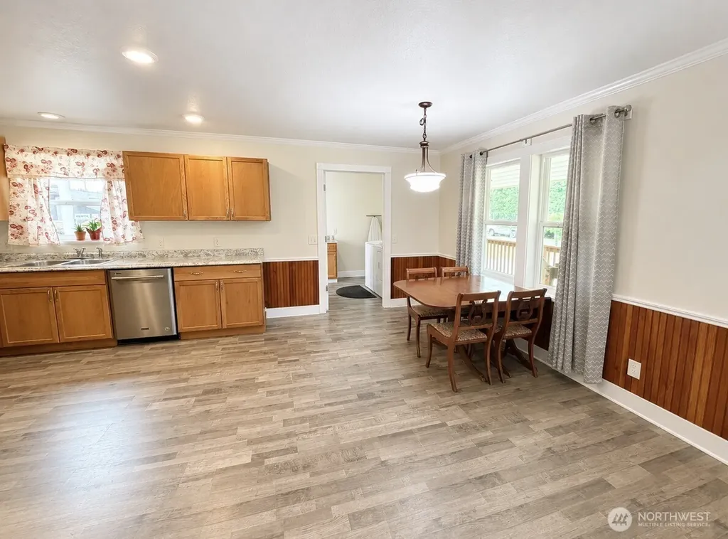 105 22nd Street NE Long Beach WA 98631
