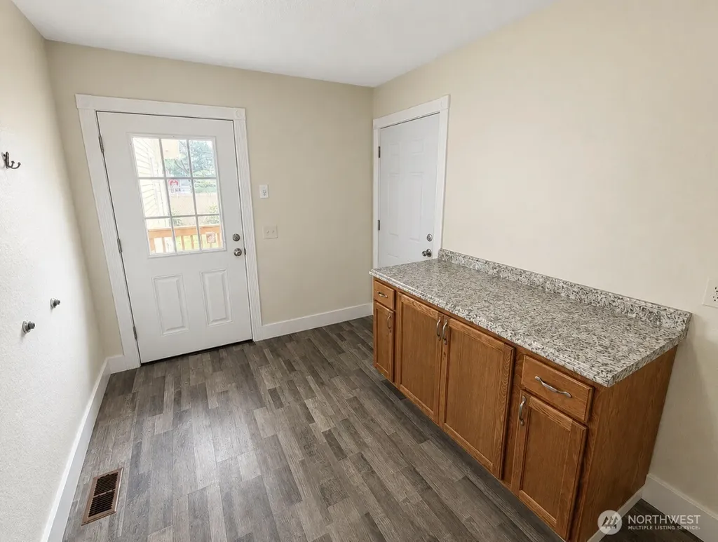 105 22nd Street NE Long Beach WA 98631