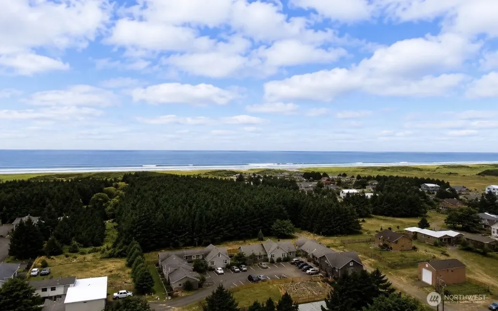 105 22nd Street NE Long Beach WA 98631