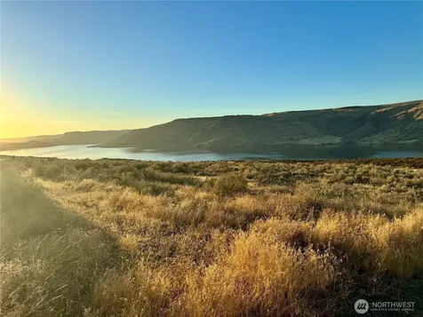 4199 Spring Canyon, Lot 1 Road E Grand Coulee WA 99133