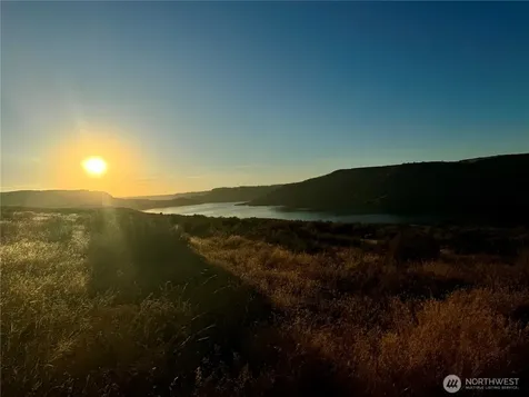 4199 Spring Canyon, Lot 1 Road E Grand Coulee WA 99133