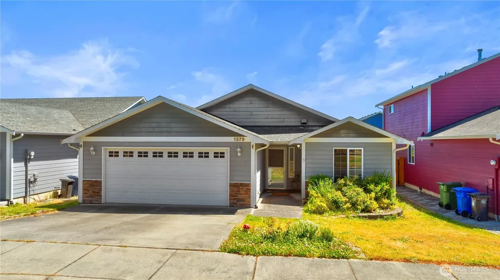 1379 NE Big Berry Loop Oak Harbor WA 98277