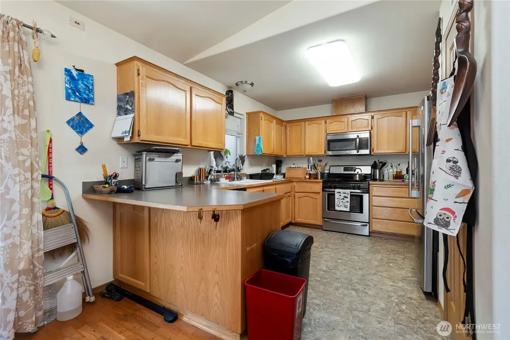 1379 NE Big Berry Loop Oak Harbor WA 98277