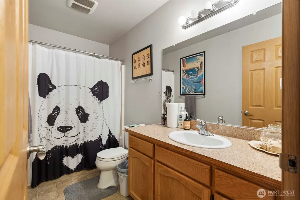 1379 NE Big Berry Loop Oak Harbor WA 98277