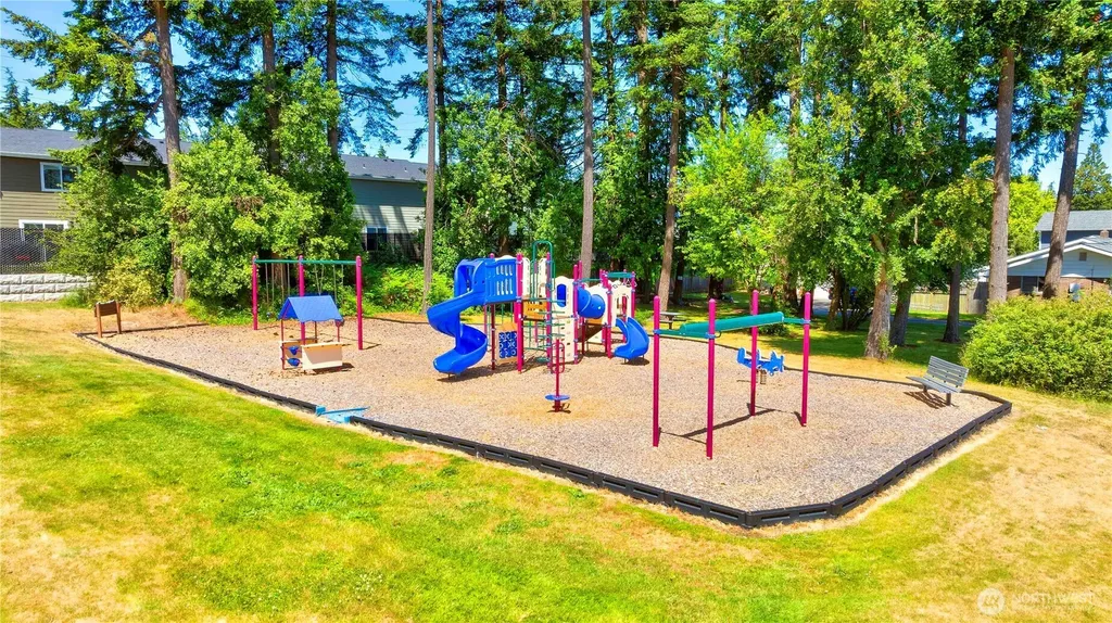 1379 NE Big Berry Loop Oak Harbor WA 98277