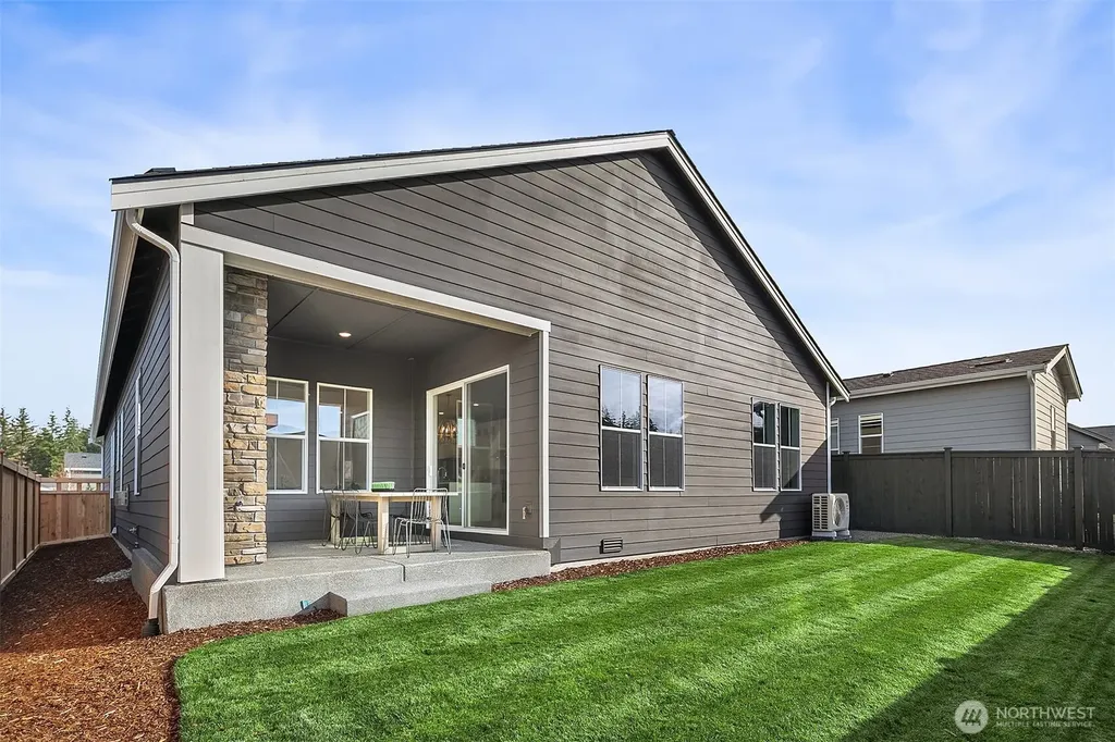 34330 Mt Freemont Avenue SE Black Diamond WA 98010