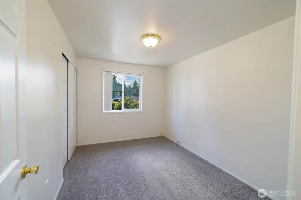 731 S Broadway Street Westport WA 98595
