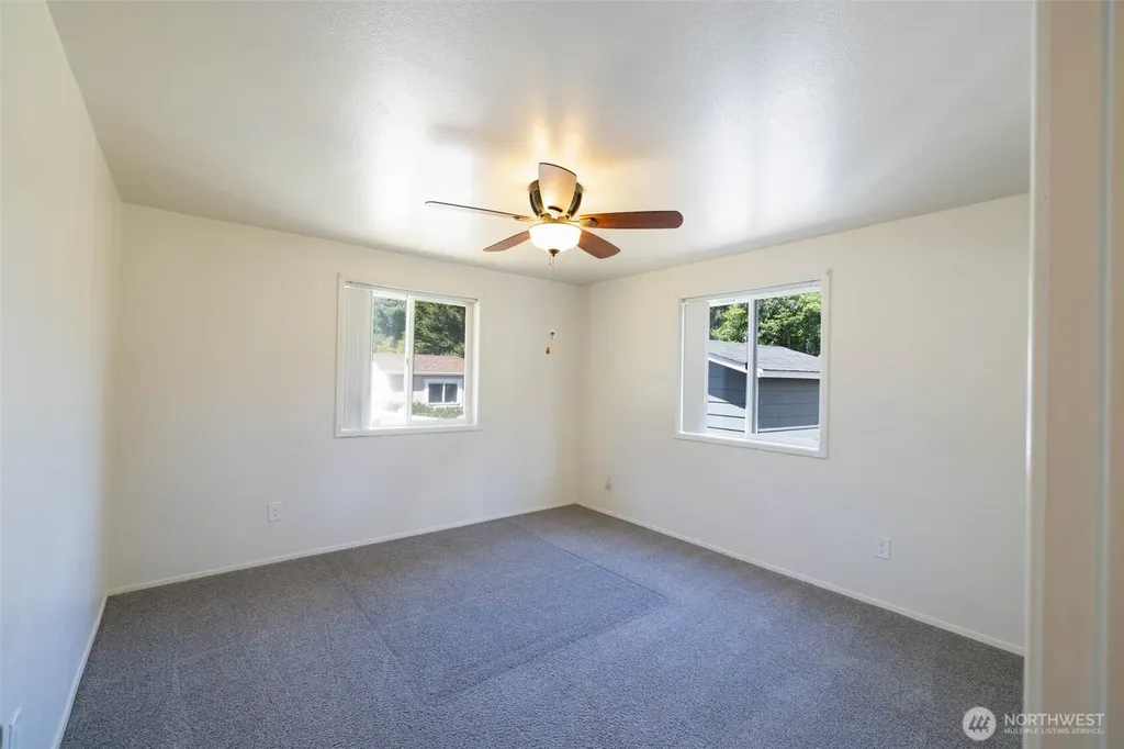 731 S Broadway Street Westport WA 98595