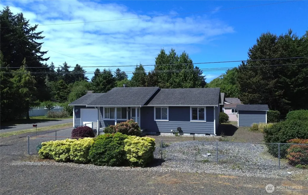 731 S Broadway Street Westport WA 98595