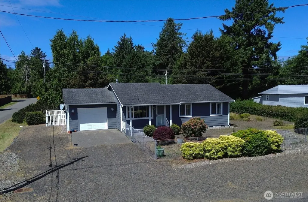 731 S Broadway Street Westport WA 98595