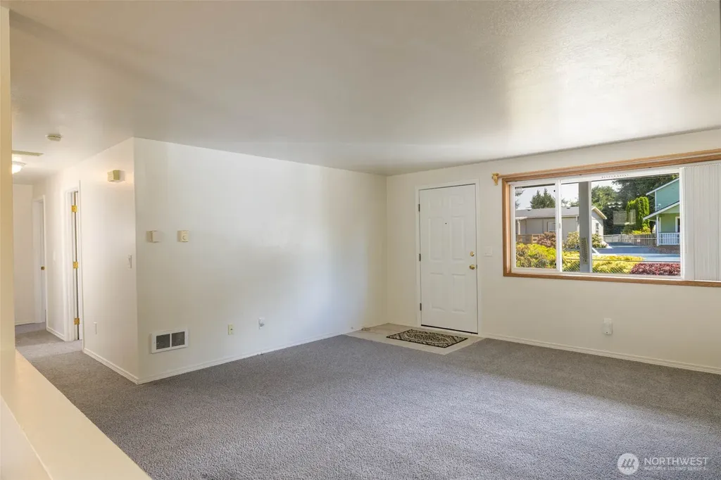 731 S Broadway Street Westport WA 98595