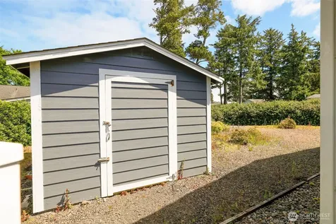731 S Broadway Street Westport WA 98595