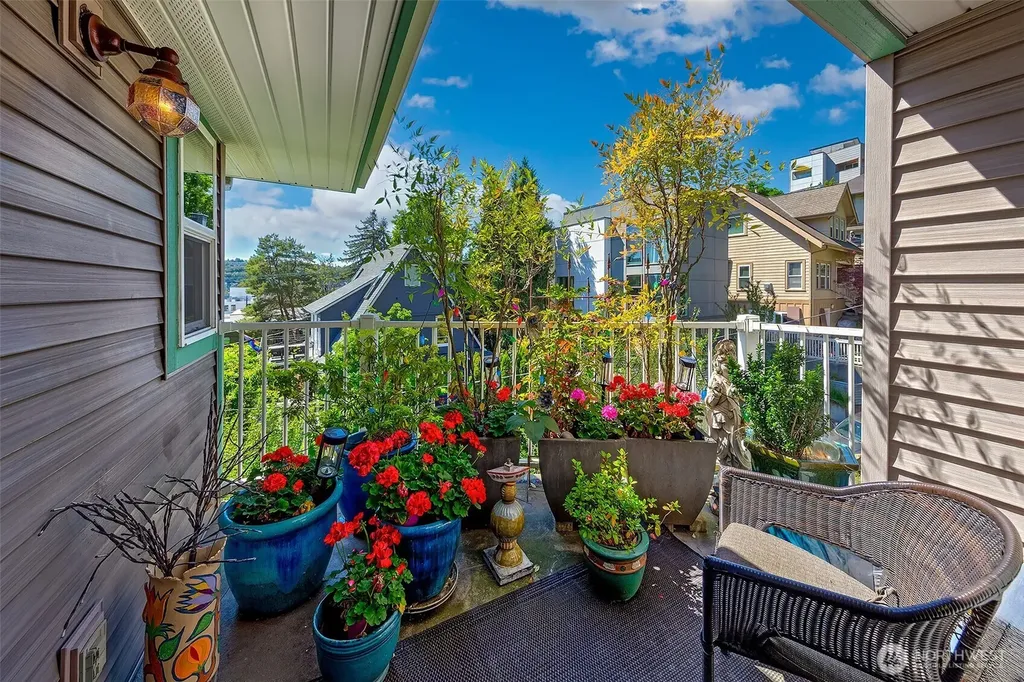 1906 Franklin Place E Seattle WA 98102