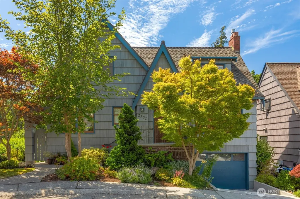 2501 Nob Hill Place N Seattle WA 98109