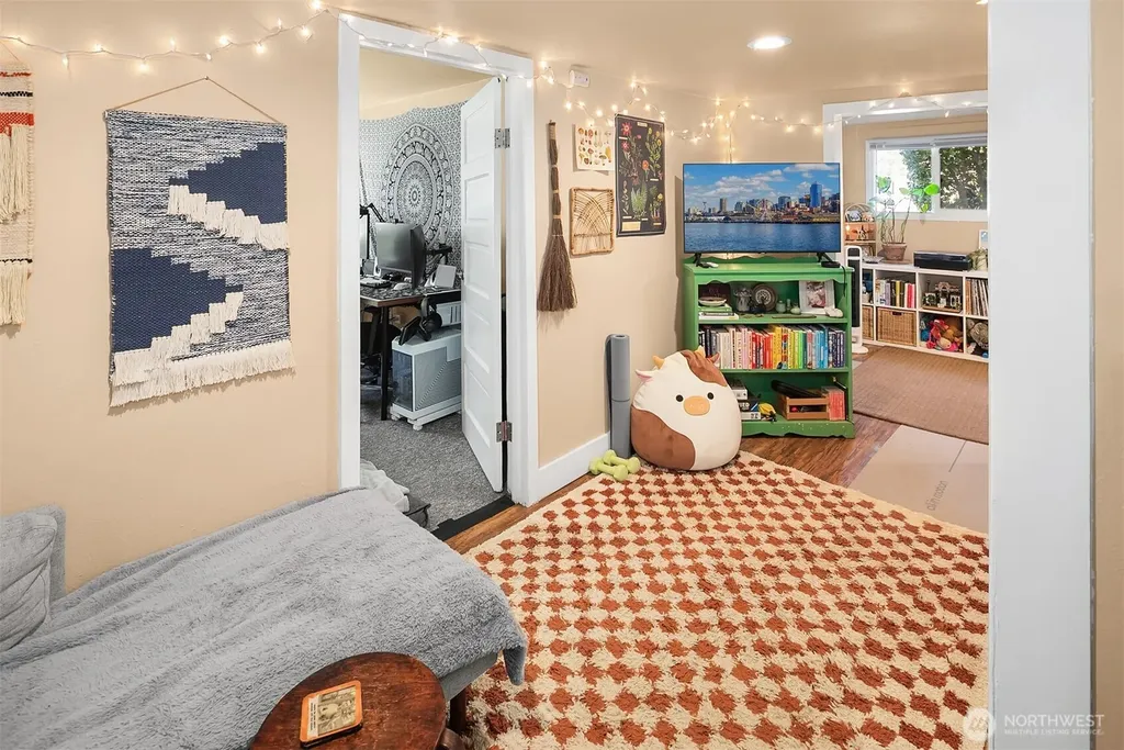 3527 S Hudson Street Court Seattle WA 98118