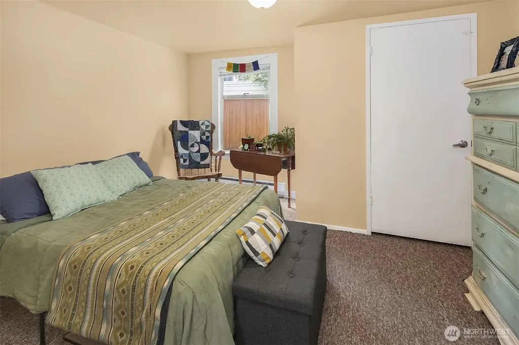 3527 S Hudson Street Court Seattle WA 98118