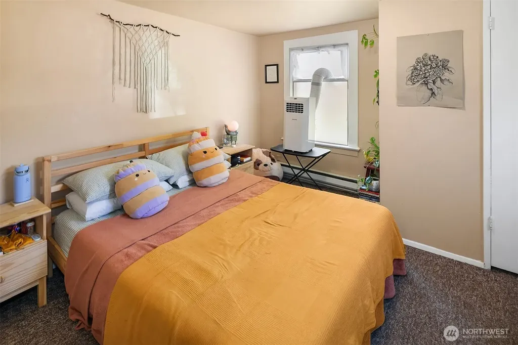 3527 S Hudson Street Court Seattle WA 98118